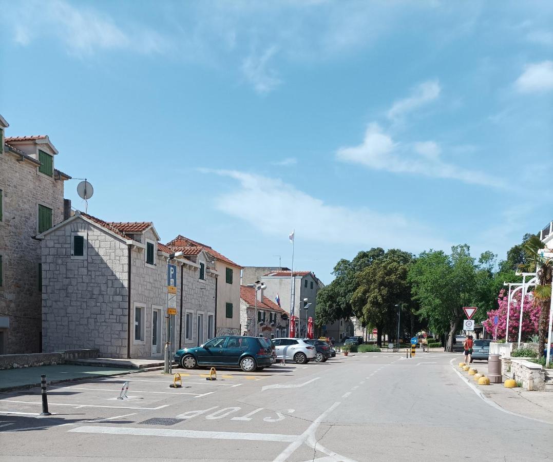 Apartments Vodice Marica Bagian luar foto