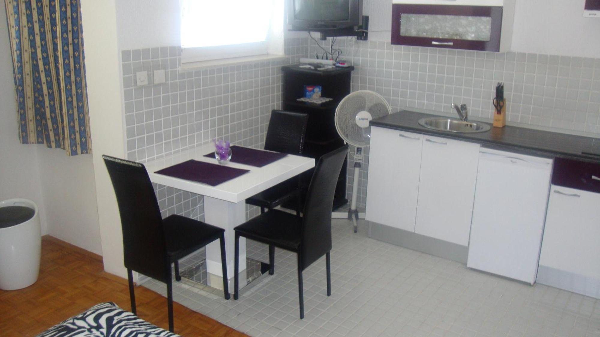 Apartments Vodice Marica Bagian luar foto