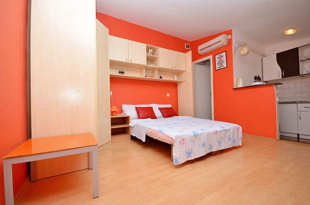 Apartments Vodice Marica Bagian luar foto