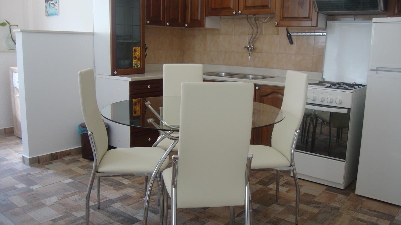 Apartments Vodice Marica Bagian luar foto