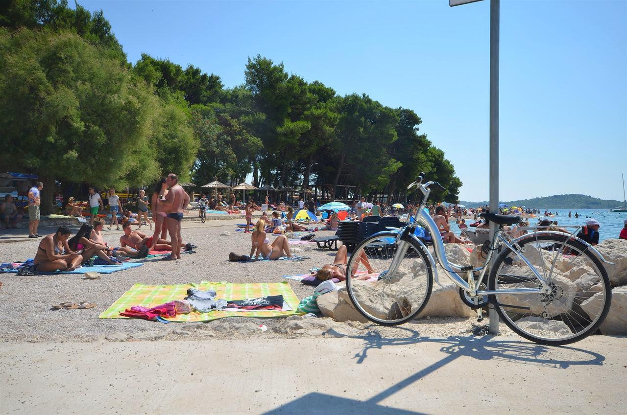 Apartments Vodice Marica Bagian luar foto